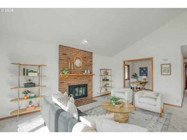 15035 Ne SACRAMENTO St 62, Portland, OR 97230