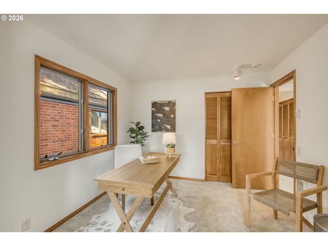15035 Ne SACRAMENTO St 62, Portland, OR 97230