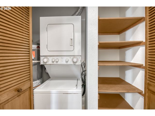 15035 Ne SACRAMENTO St 62, Portland, OR 97230