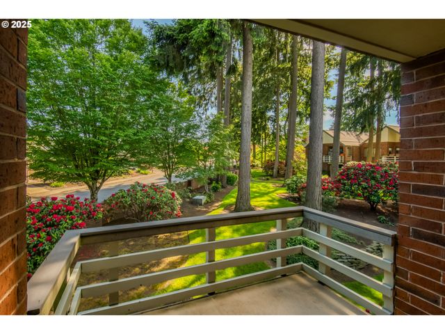 15035 Ne SACRAMENTO St 62, Portland, OR 97230