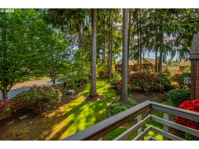 15035 Ne SACRAMENTO St 62, Portland, OR 97230