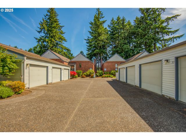 15035 Ne SACRAMENTO St 62, Portland, OR 97230