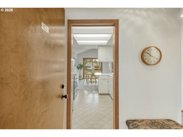 15035 Ne SACRAMENTO St 62, Portland, OR 97230