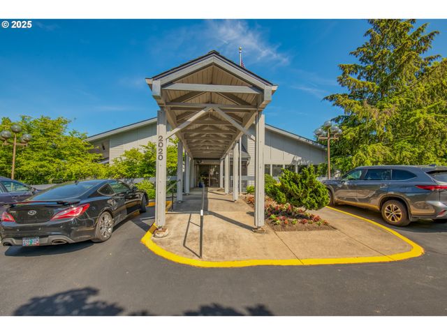 15035 Ne SACRAMENTO St 62, Portland, OR 97230