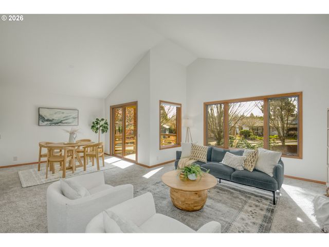 15035 Ne SACRAMENTO St 62, Portland, OR 97230