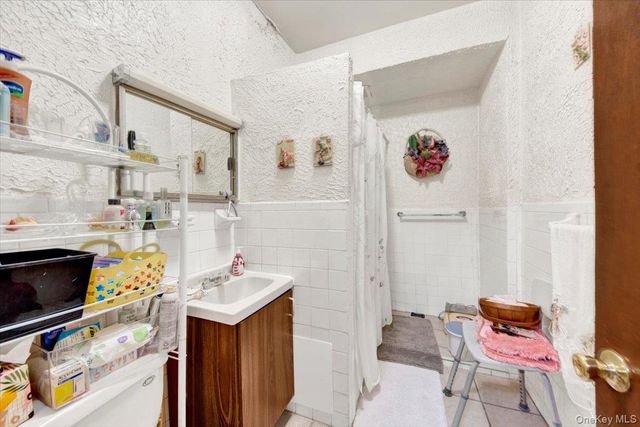 1238 Colgate Avenue, Bronx, NY 10472