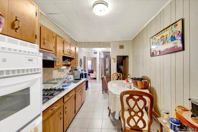 1238 Colgate Avenue, Bronx, NY 10472