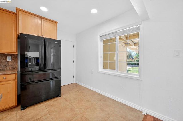 3 Bergwall Way, Vallejo, CA 94591