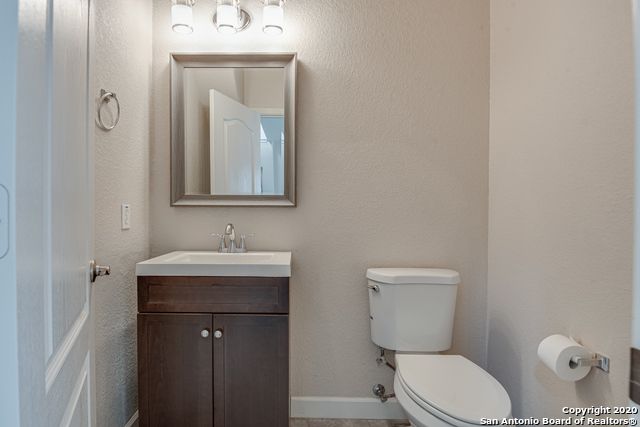 1355 Pinnacle Falls, San Antonio, TX 78260