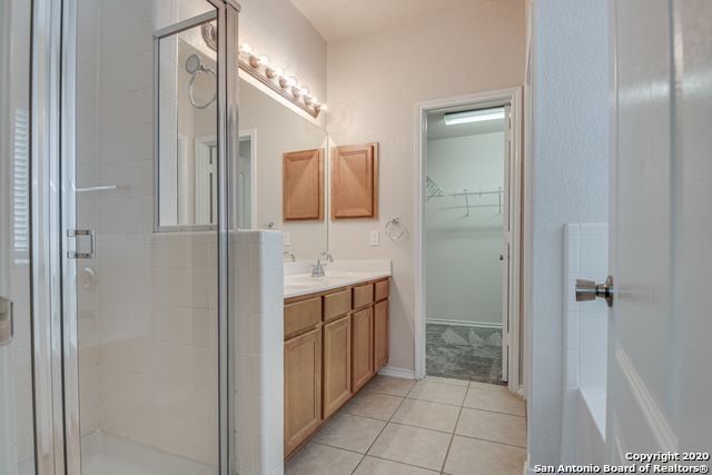 1355 Pinnacle Falls, San Antonio, TX 78260