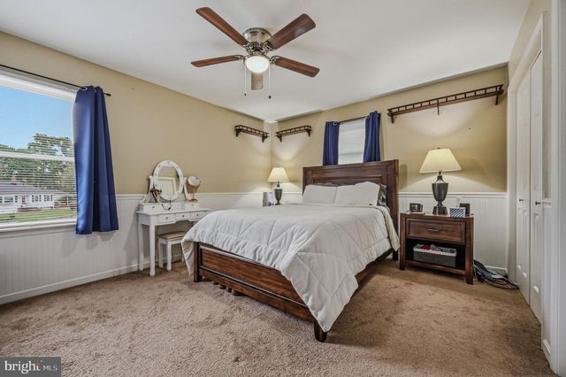 2 MERION RD, Newark, DE 19713