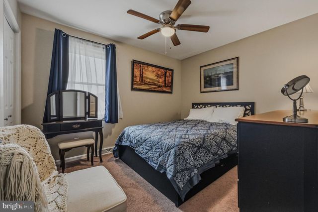 2 MERION RD, Newark, DE 19713