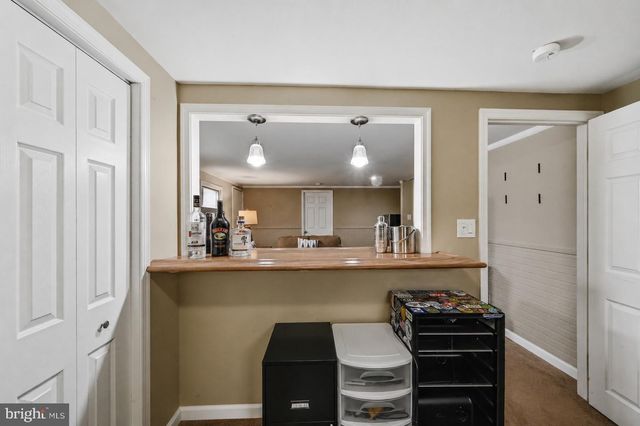 2 MERION RD, Newark, DE 19713