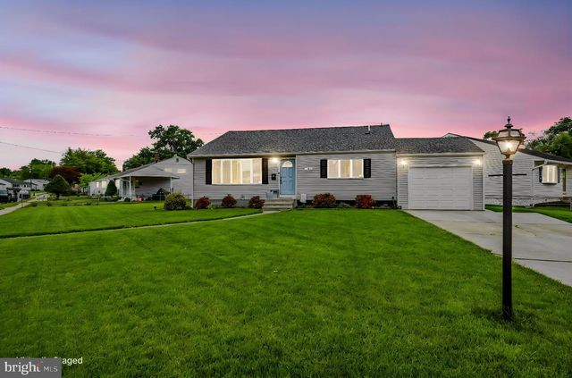 2 MERION RD, Newark, DE 19713