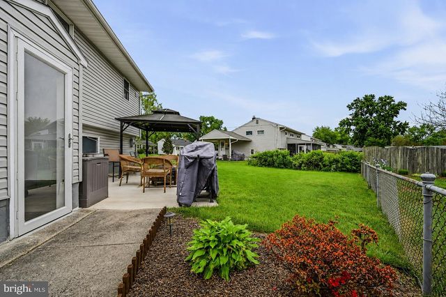 2 MERION RD, Newark, DE 19713