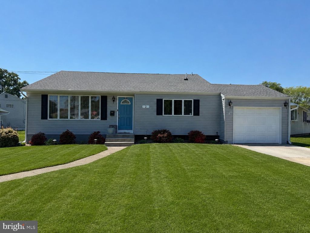 2 MERION RD, Newark, DE 19713