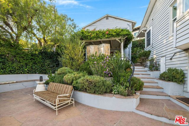 6931 Paseo Del Serra, Los Angeles, CA 90068