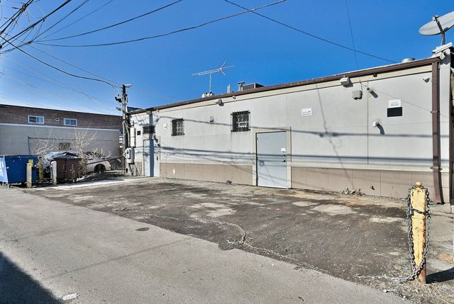 5319 W Belmont Avenue, Chicago, IL 60641