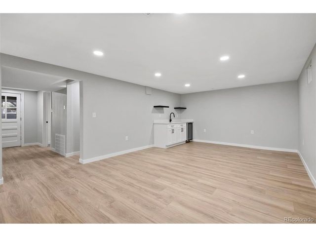 9227 W 67th Ave, Arvada, CO 80004