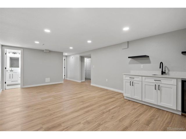 9227 W 67th Ave, Arvada, CO 80004