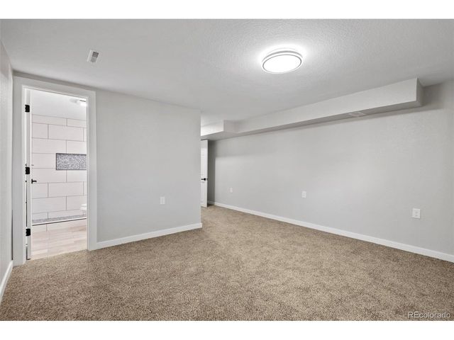 9227 W 67th Ave, Arvada, CO 80004