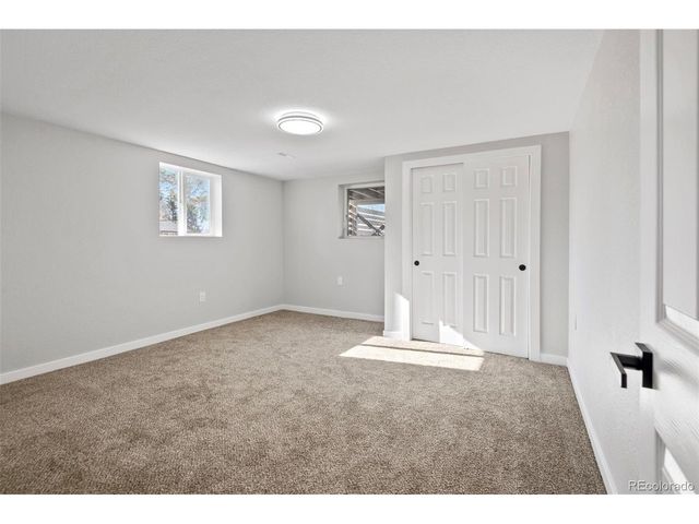9227 W 67th Ave, Arvada, CO 80004