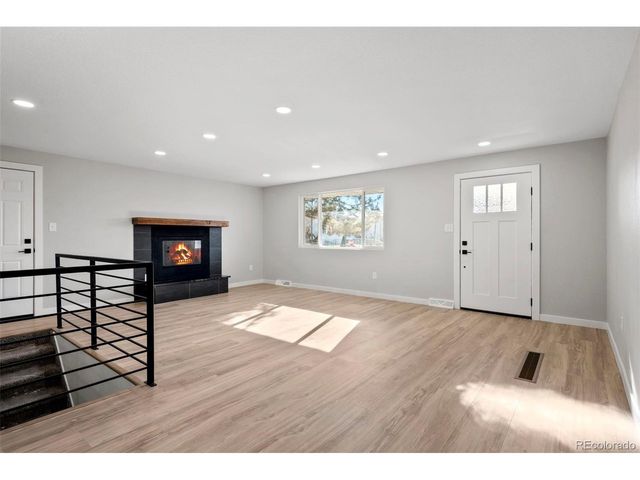 9227 W 67th Ave, Arvada, CO 80004