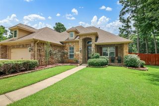 18 Brookefield Circle, Magnolia, TX 77355