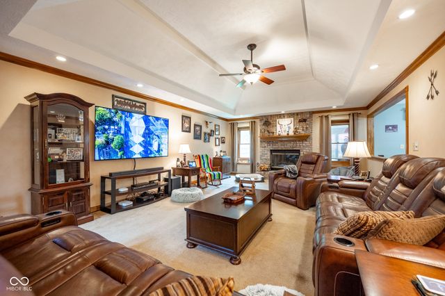 231 Meadowview Lane, Greenwood, IN 46142