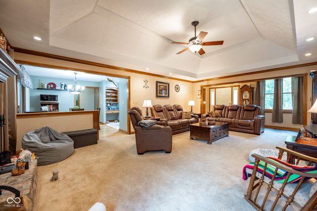 231 Meadowview Lane, Greenwood, IN 46142