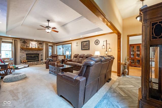 231 Meadowview Lane, Greenwood, IN 46142