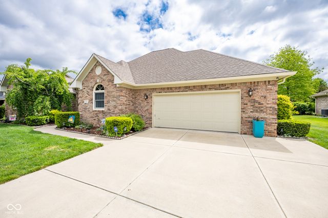 231 Meadowview Lane, Greenwood, IN 46142
