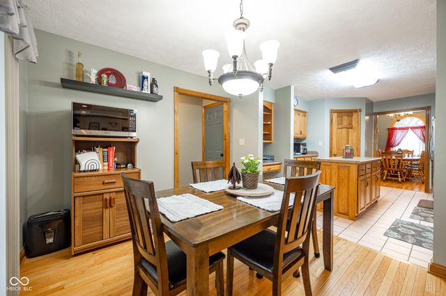231 Meadowview Lane, Greenwood, IN 46142