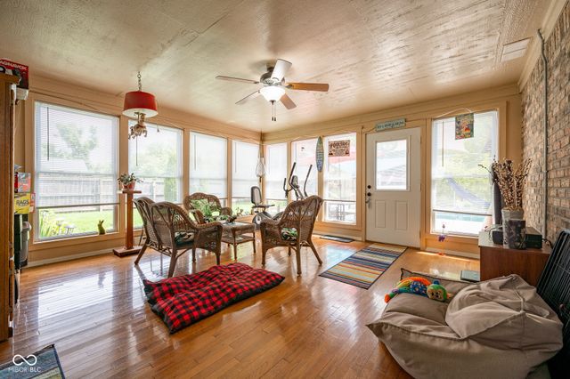231 Meadowview Lane, Greenwood, IN 46142