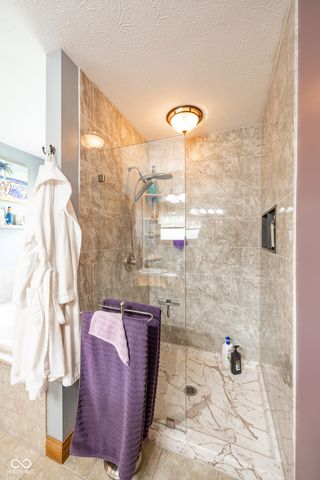 231 Meadowview Lane, Greenwood, IN 46142
