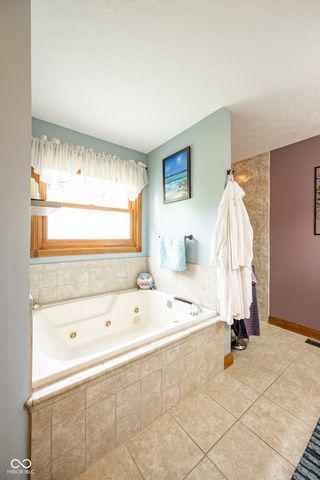 231 Meadowview Lane, Greenwood, IN 46142