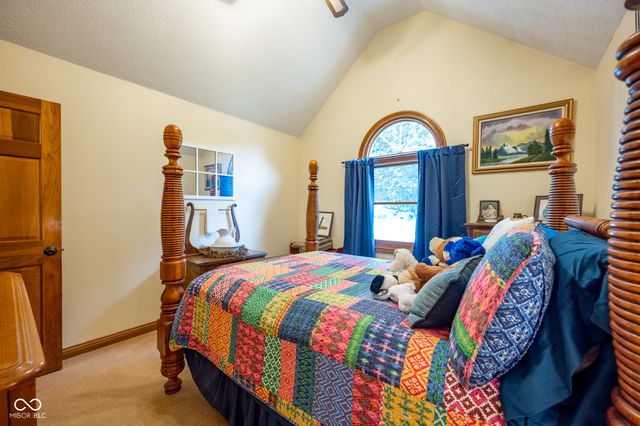 231 Meadowview Lane, Greenwood, IN 46142