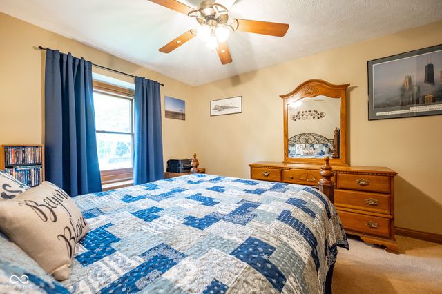 231 Meadowview Lane, Greenwood, IN 46142