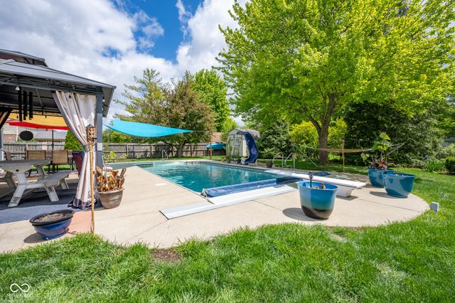 231 Meadowview Lane, Greenwood, IN 46142