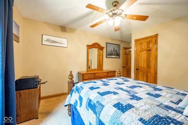 231 Meadowview Lane, Greenwood, IN 46142
