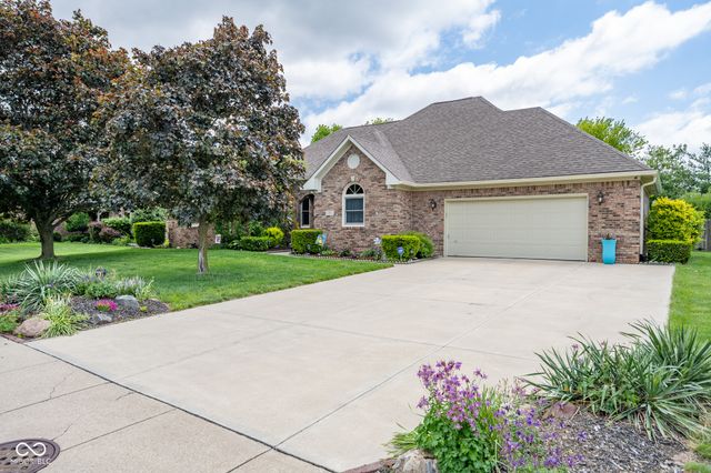 231 Meadowview Lane, Greenwood, IN 46142