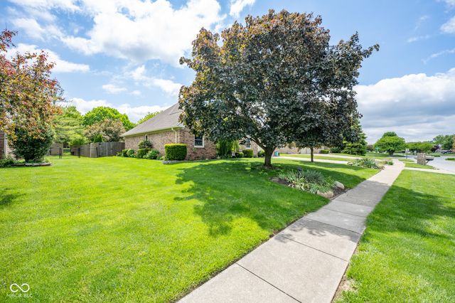 231 Meadowview Lane, Greenwood, IN 46142