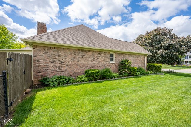 231 Meadowview Lane, Greenwood, IN 46142
