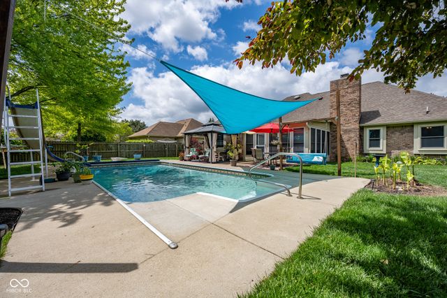 231 Meadowview Lane, Greenwood, IN 46142