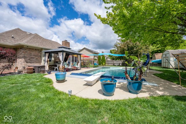 231 Meadowview Lane, Greenwood, IN 46142