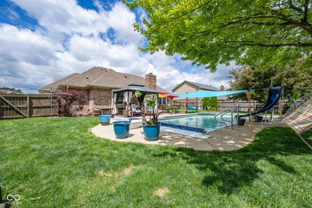 231 Meadowview Lane, Greenwood, IN 46142