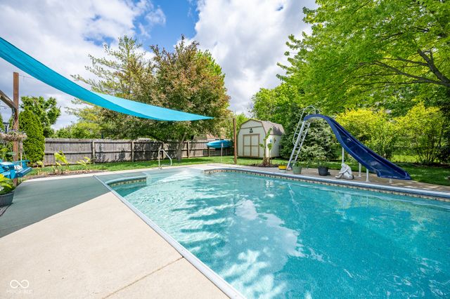 231 Meadowview Lane, Greenwood, IN 46142