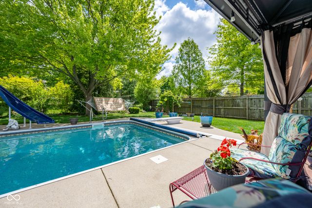 231 Meadowview Lane, Greenwood, IN 46142