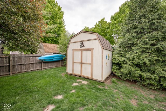 231 Meadowview Lane, Greenwood, IN 46142