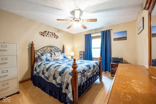 231 Meadowview Lane, Greenwood, IN 46142